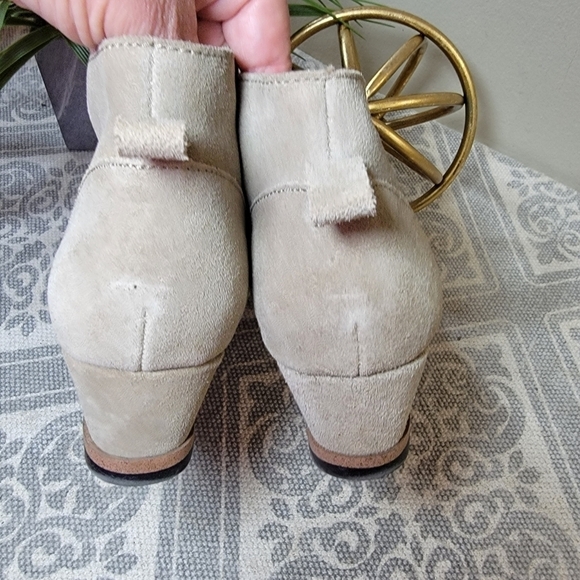 Susina | 7 'Reid' Suede Lace-Up Wedge Booties ankle boots - Picture 11 of 15